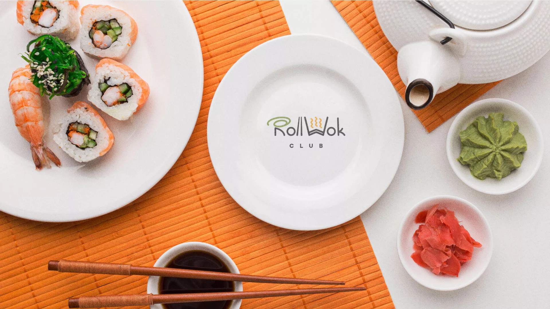 Разработка логотипа и фирменного стиля суши-бара «Roll Wok Club» в Богородицке