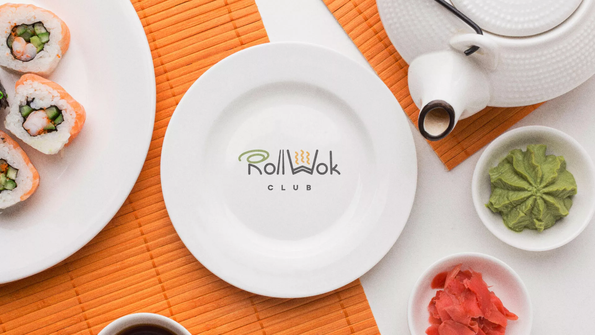 Разработка логотипа и фирменного стиля суши-бара «Roll Wok Club» в Богородицке